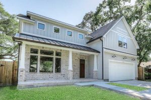 1519 Richelieu Ln front of house